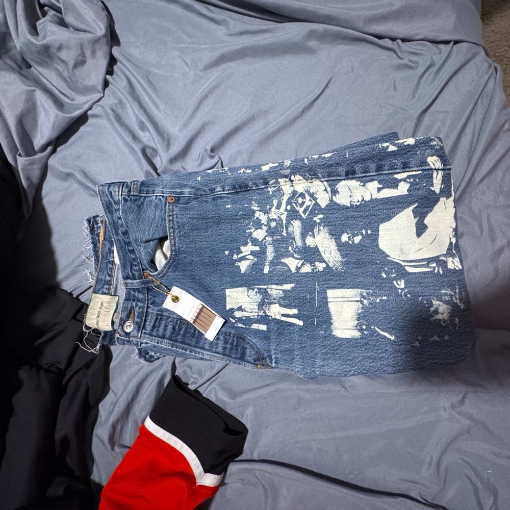 Men's Distressed Blue Jeans